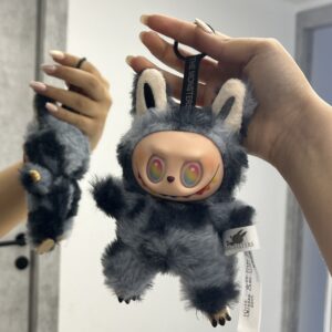 عروسک لبوبو