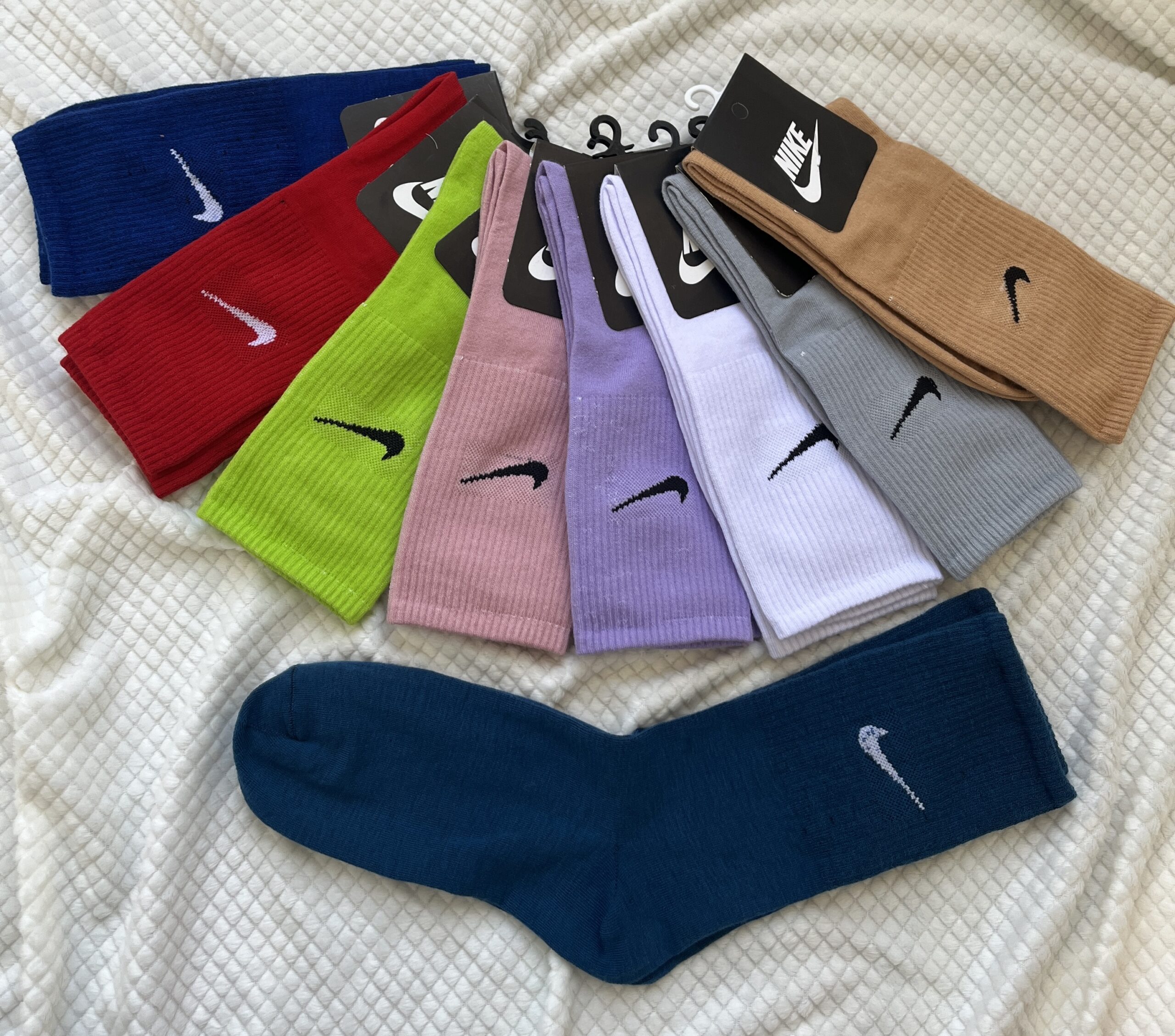 IMG_7787 جوراب ساق بلند نایکی - تصویر 1